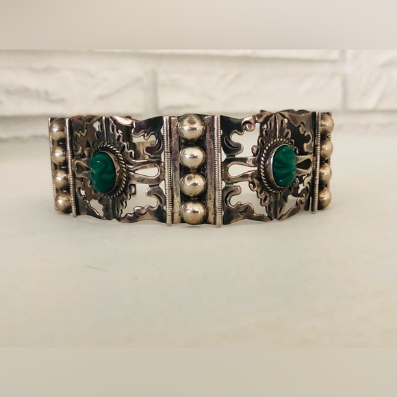 Beautiful Pre Eagle 1940’s Mexican 4 Panel Aztec Face Design - Sterling Bracelet - Picture 5 of 14
